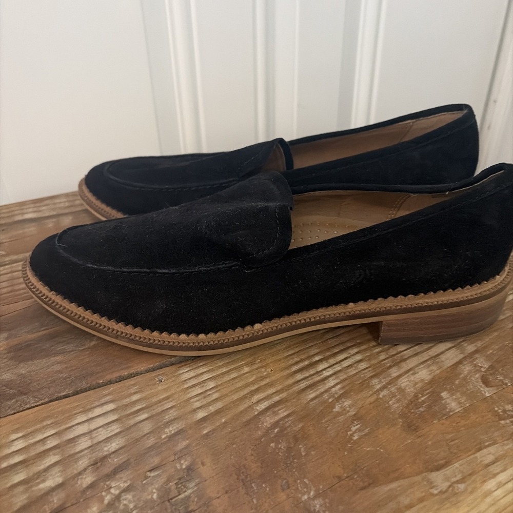 Susina Shoes Womens 8 M Black Suede Loafers Kellen Almond Toe Slip On - Picture 3 of 8